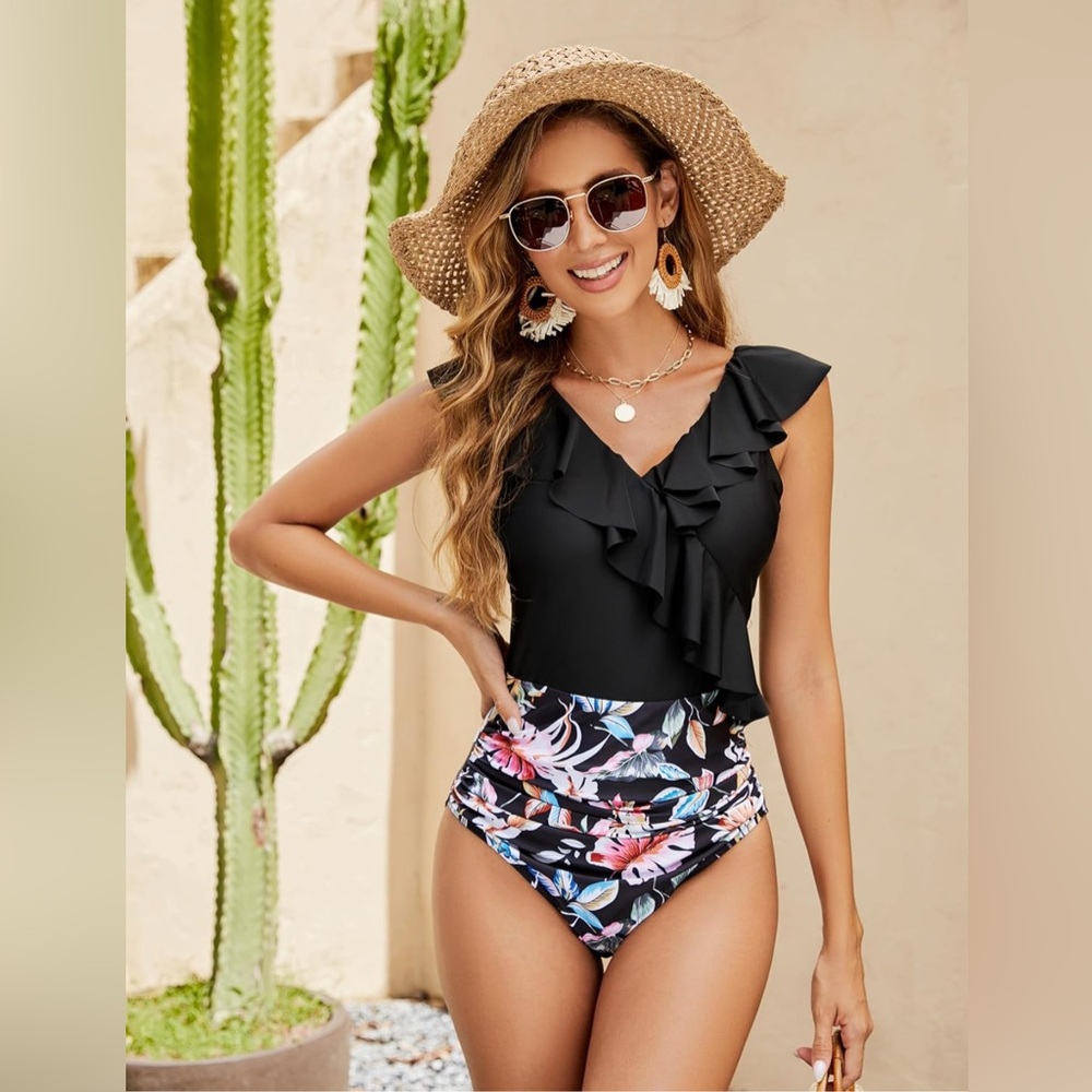 Women Swimsuit Black Floral Ruffle . Size XL Very elegant * Brand New *